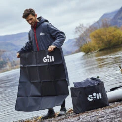 GILL Pull Out Change Mat And Wet Bag 11 GILL Pull Out Change Mat And Wet Bag -Diving Equipment Store 39436 5026 Black 1.2000x2000