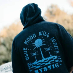 Mystic Velours Artworks Changing Robe / Poncho -Diving Equipment Store 42104 202320Mystic20Velours20Artwork20Changing20Robe20Poncho2035018.22027720 20Black205.2000x2000