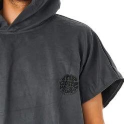 Rip Curl Mens Surf Series Packable Change Robe / Poncho -Diving Equipment Store 42701 202320Rip20Curl20Mens20Surf20Series20Packable20Change20Robe2020Poncho20007MTO20 20Black20Close20Up.2000x2000