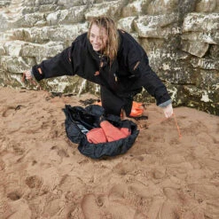 Zone3 Wetsuit Changing Mat 8 Zone3 Wetsuit Changing Mat -Diving Equipment Store 45058 202320Zone320Wetsuit20Changing20Mat20RA22WSCM10120 20Black20Lifestyle204.2000x2000