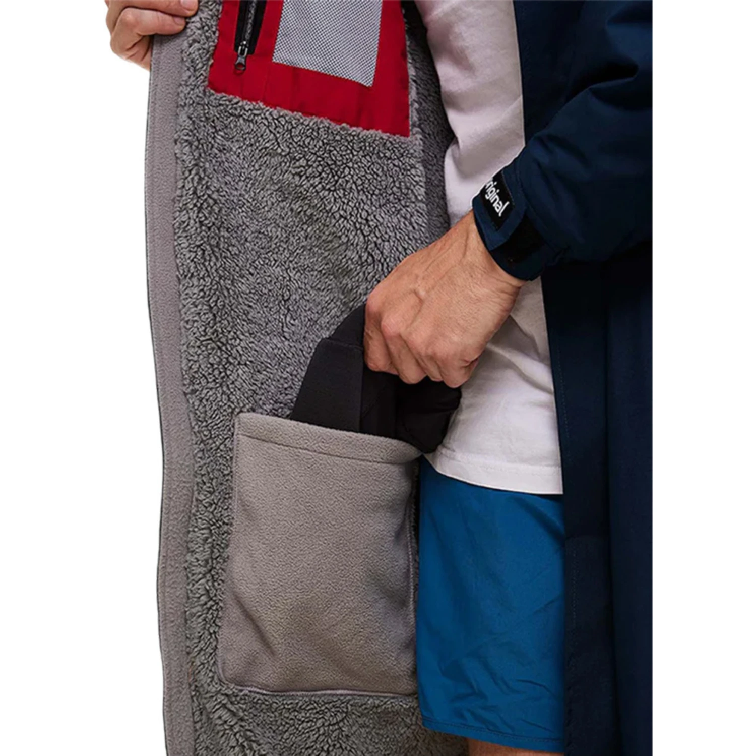 Red Paddle Co. Pro Evo X Long Sleeve Changing Robe 8 Red Paddle Co. Pro Evo X Long Sleeve Changing Robe - Image 8