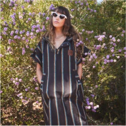 Slowtide Baja Stripe Hooded Towel Change Robe / Poncho 17 Slowtide Baja Stripe Hooded Towel Change Robe / Poncho -Diving Equipment Store 45967 202320Slowtide20Baja20Stripe20Hooded20Towel20Change20Robe2020Poncho20ST11520 20Black20Lifestyle202.2000x2000