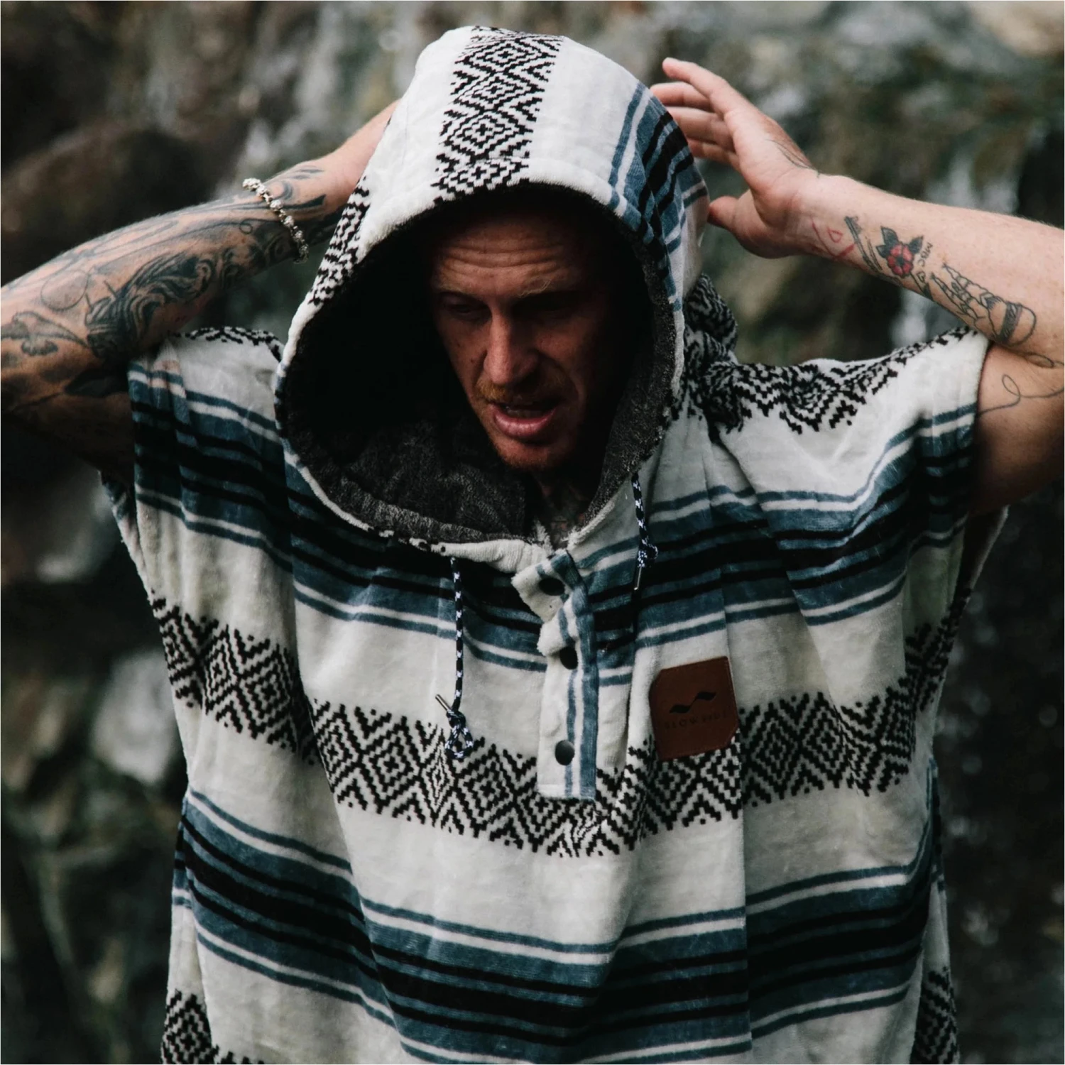 Slowtide Oso Hooded Towel Change Robe / Poncho 7 Slowtide Oso Hooded Towel Change Robe / Poncho - Image 7