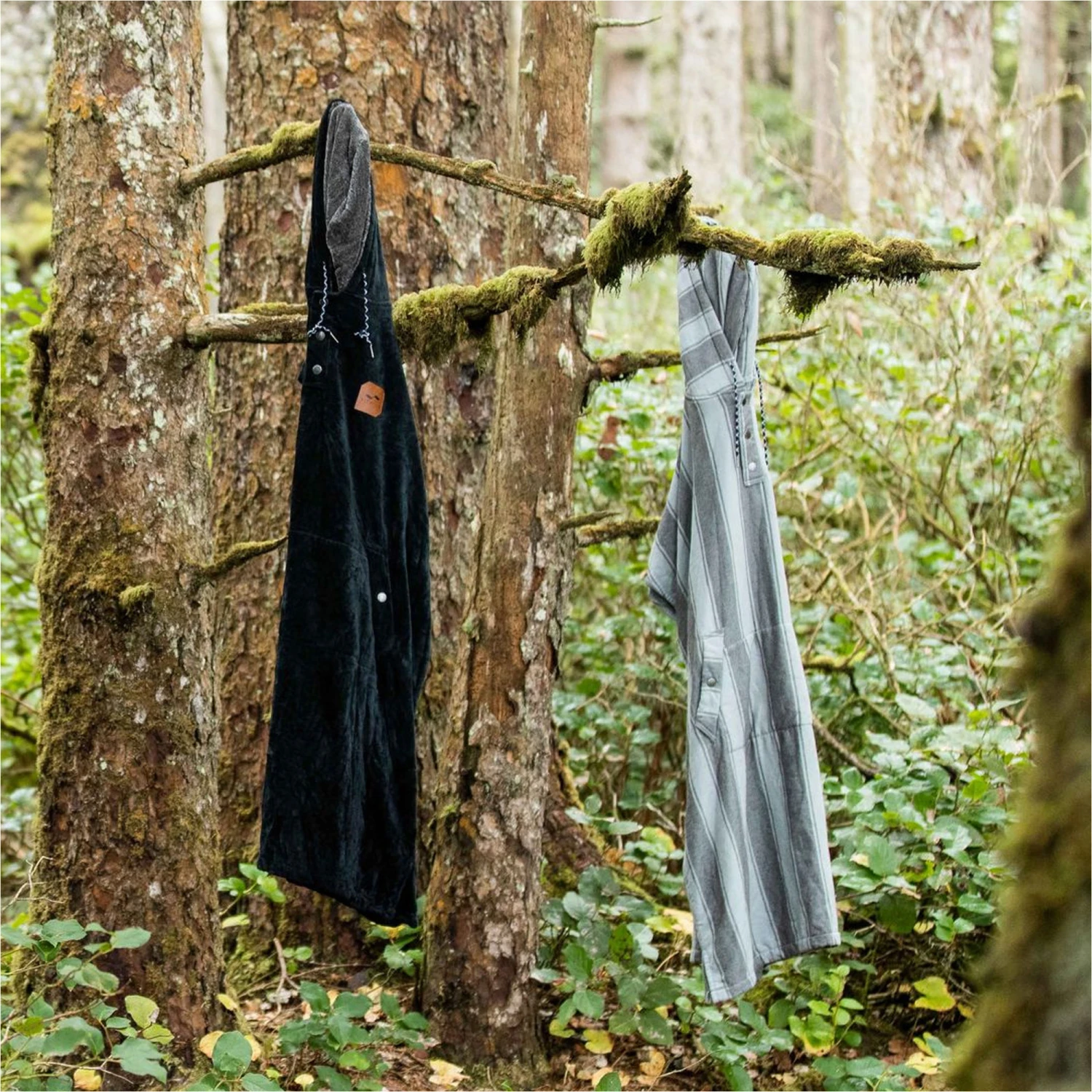 Slowtide The Digs Hooded Towel Change Robe / Poncho 8 Slowtide The Digs Hooded Towel Change Robe / Poncho - Image 8