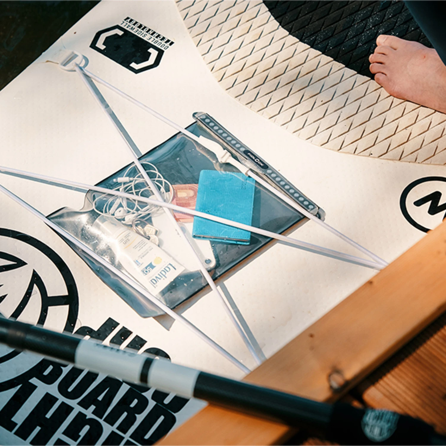 Fidlock Magnetic Mega Dry Bag 3 Fidlock Magnetic Mega Dry Bag - Image 3